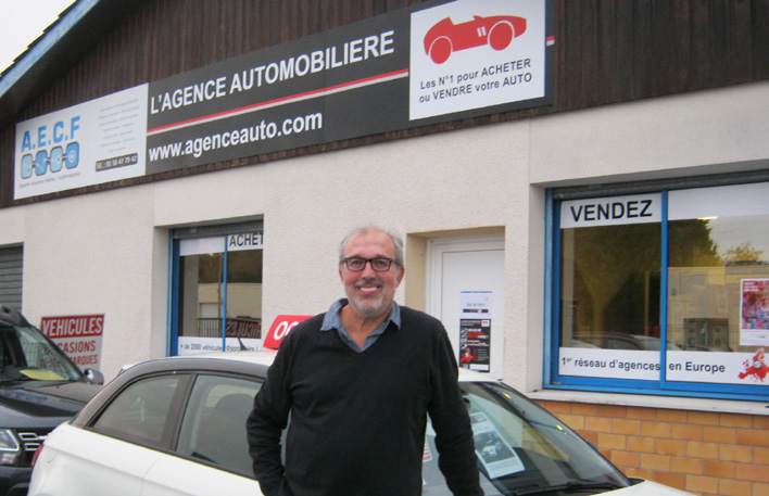 image groupe-collaborateur-responsable-agence automobiliere-Thierry_COURBET.jpg